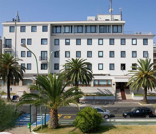 Hotel Carlton Πεσκάρα Εξωτερικό φωτογραφία