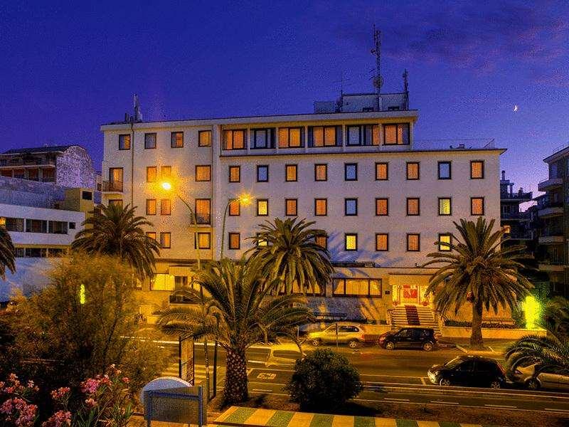 Hotel Carlton Πεσκάρα Εξωτερικό φωτογραφία